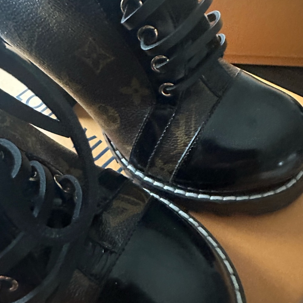 Louis Vuttion Star Trail Ankle Boots 38.5 - Picture 2 of 10
